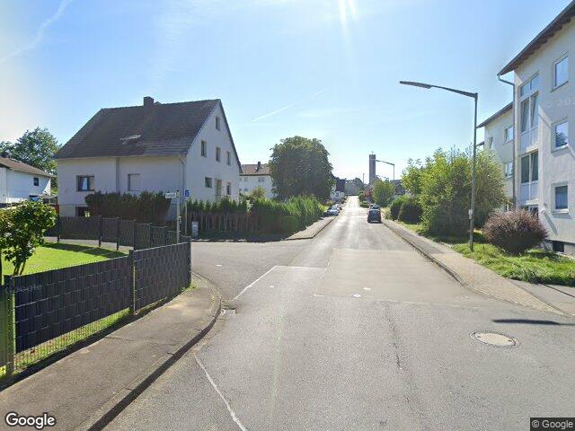 Zwangsversteigerung: Einfamilienwohnhaus mit Garage in Betzdorf, Bruche