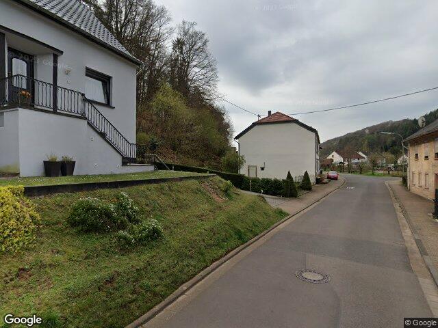 Zwangsversteigerung: Einfamilienhaus in Beckingen, Erbringen