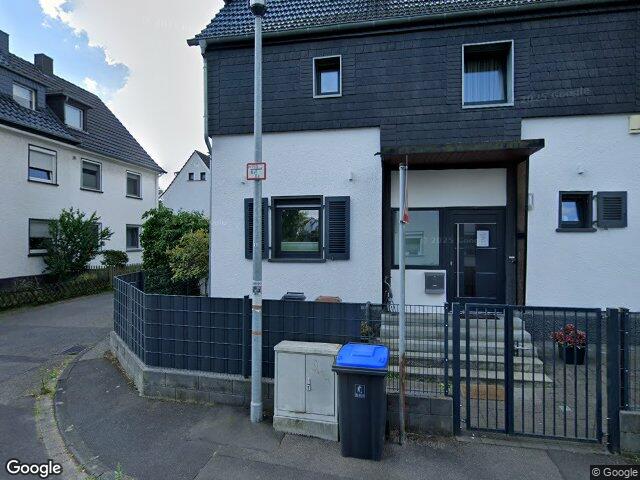 Zwangsversteigerung: Kfz-Stellplatz, Einfamilienhaus in Bergisch Gladbach, Heidkamp