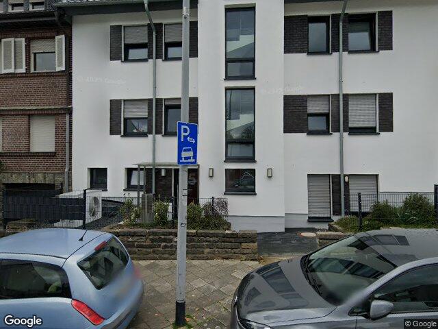 Zwangsversteigerung: Zweifamilienhaus in Mönchengladbach