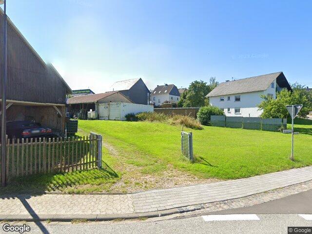Zwangsversteigerung: Einfamilienhaus, land- und forstwirtschaftlich genutztes Grundstück in Völkenroth