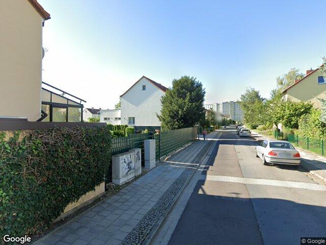 Zwangsversteigerung: Sonstiges, Reihengarage mit PKW-Stellplatz in Schönebeck