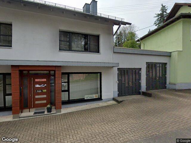 Zwangsversteigerung: Einfamilienhaus in Losheim am See, Britten