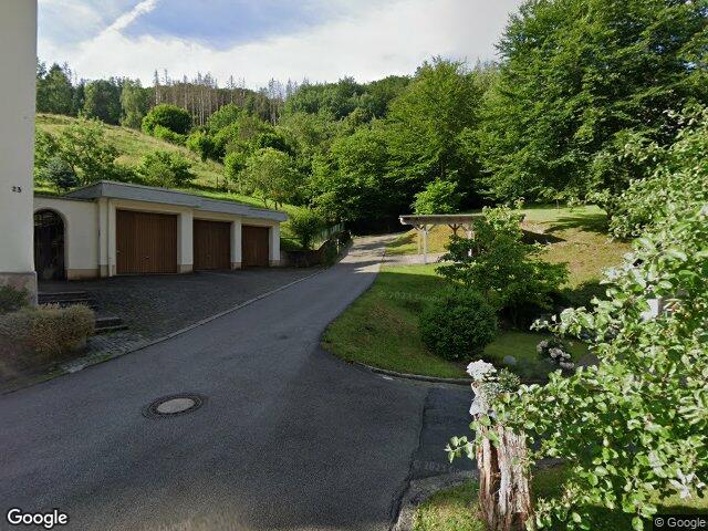 Zwangsversteigerung: Einfamilienhaus, Stallgebäude in Iserlohn