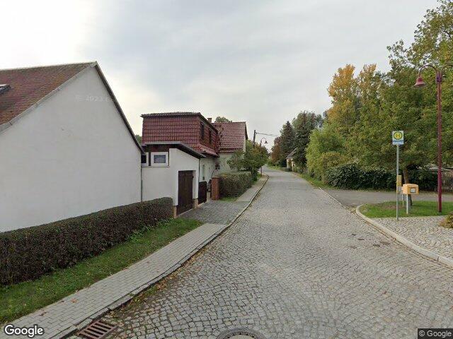 Zwangsversteigerung: Einfamilienhaus, Scheunen, Garage in Naumburg, OT Boblas