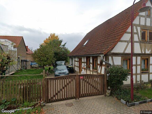 Zwangsversteigerung: Zweifamilienhaus in Stadtilm, Großliebringen