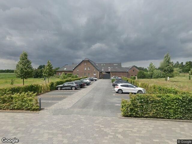 Zwangsversteigerung: Wohnungseigentum mit Charakter eines Reihenmittelhaus (3 bis 4 Zimmer) in Willich, Schiefbahn