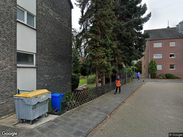 Zwangsversteigerung: Eigentumswohnung (3 bis 4 Zimmer) in Neuss, Furth