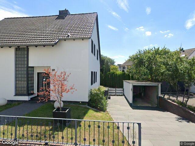 Zwangsversteigerung: Mehrfamilienhaus in Düsseldorf, Unterrath