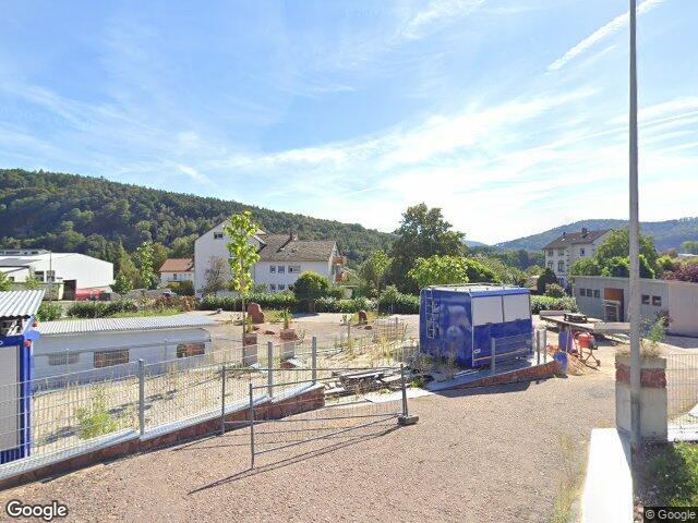Zwangsversteigerung: Zweifamilienhaus in Collenberg, Fechenbach