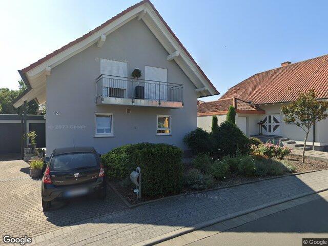 Zwangsversteigerung: Einfamilienhaus in Zeiskam