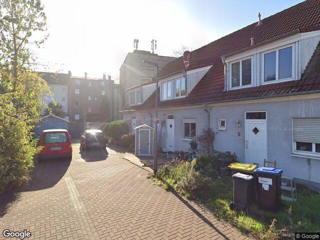 Zwangsversteigerung: Reihenhaus, Garage in Duisburg, Hochemmerich