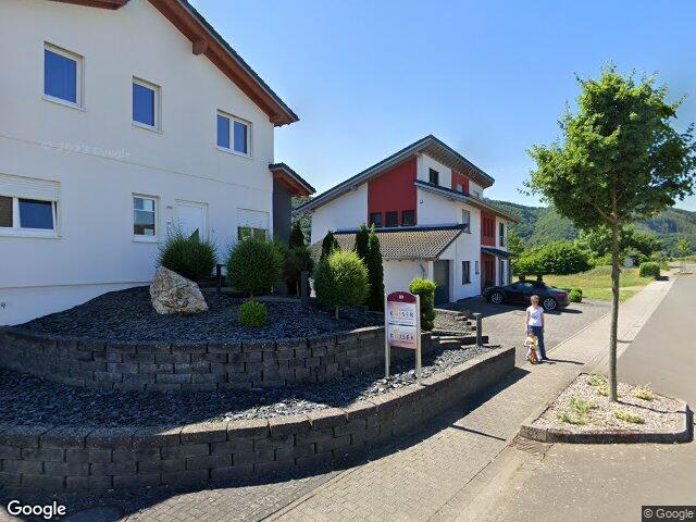 Zwangsversteigerung: Einfamilienhaus in Kröv