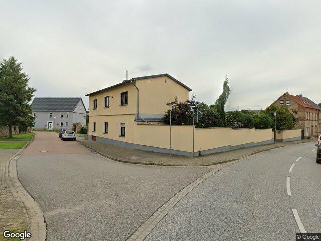 Zwangsversteigerung: Einfamilienhaus in Seegebiet Mansfelder Land, Erdeborn