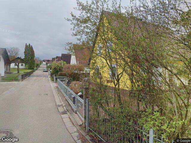Zwangsversteigerung: Zweifamilienhaus, Einfamilienhaus in Frontenhausen