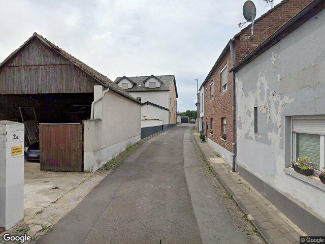 Zwangsversteigerung: Eigentumswohnung (ab 5 Zimmer), Einfamilienhaus in Baesweiler, Puffendorf