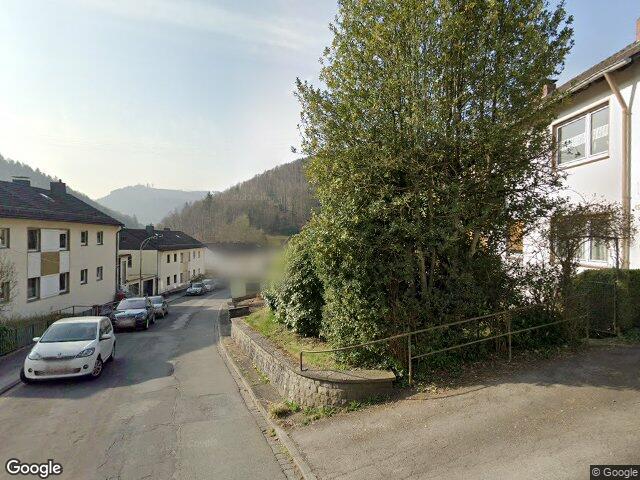 Zwangsversteigerung: Zweifamiliendoppelhaushälfte in Werdohl