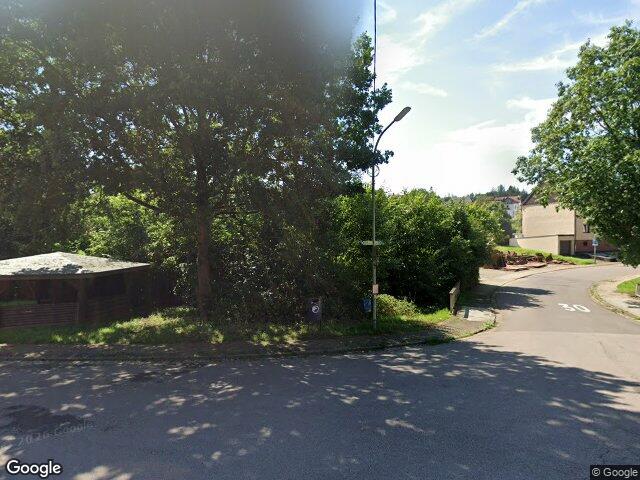 Zwangsversteigerung: Grundstück bebaut mit Einfamilienhaus und Nebengebäude unter der Anschrift Eisenbahnstr. 9, 66822 Lebach-Landsweiler in Lebach, Landsweiler