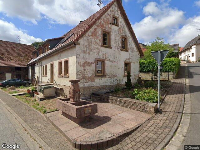 Zwangsversteigerung: Einfamilienhaus in Reichsthal