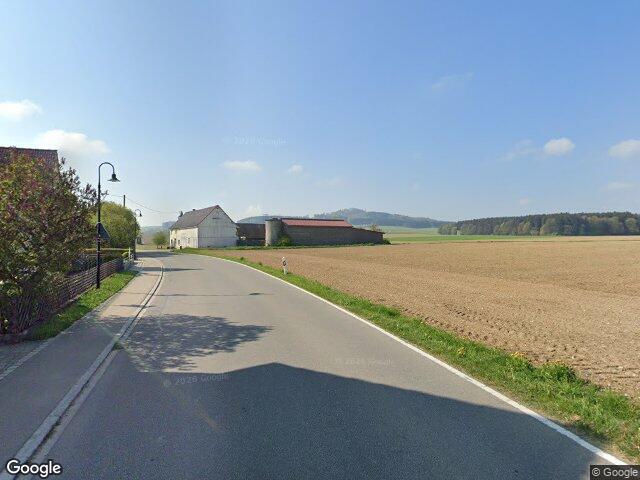 Zwangsversteigerung: Einfamilienhaus und Ackerfläche in Unlingen, Dietelhofen