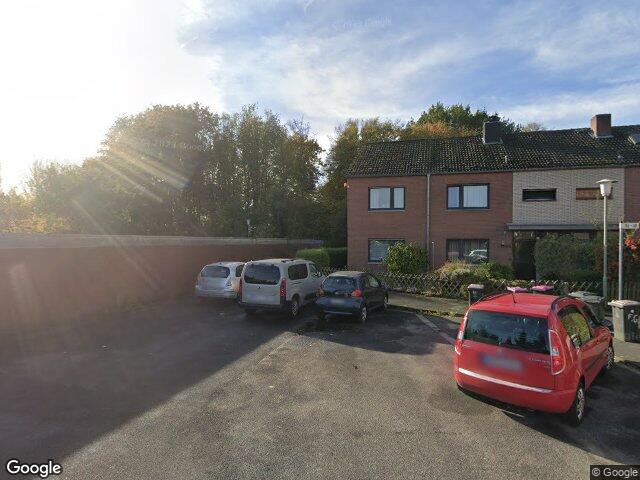Zwangsversteigerung: Einfamilienhaus, (Reihenendhaus) in Neuss, Reuschenberg