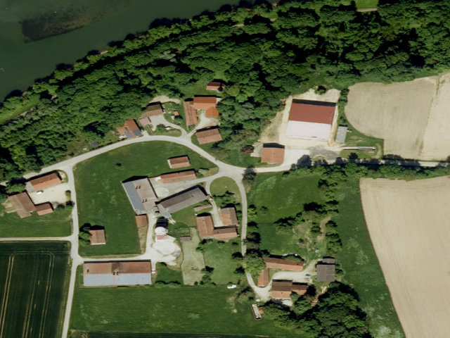 Zwangsversteigerung: land- und forstwirtschaftlich genutztes Grundstück in Niederviehbach