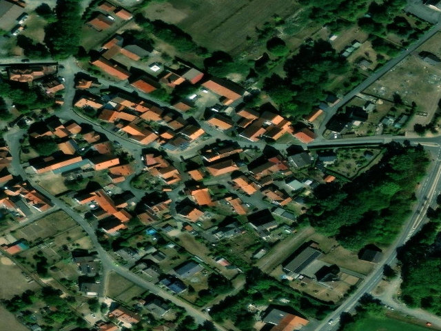 Zwangsversteigerung: Einfamilienhaus in Trendelburg, Stammen