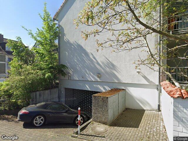Zwangsversteigerung: Eigentumswohnung (3 bis 4 Zimmer) in Frankfurt am Main, Klein-Karben