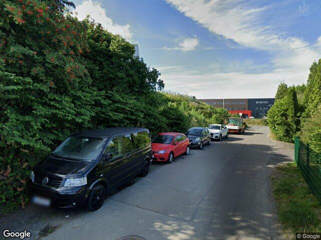 Zwangsversteigerung: Kfz-Stellplatz, Gewerbeeinheit (z.B. Laden, Büro), Garage, Einfamilienhaus in Wermelskirchen, Wermelskirchen (Bollinghausen)