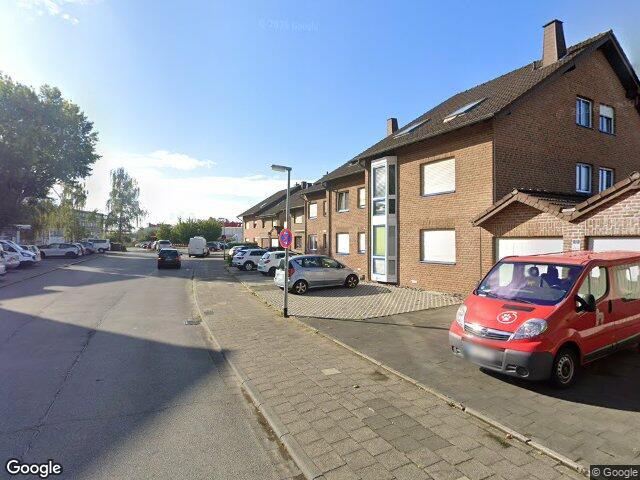 Zwangsversteigerung: Kfz-Stellplatz (Tiefgarage), Eigentumswohnung (3 bis 4 Zimmer) in Bergheim, Zieverich