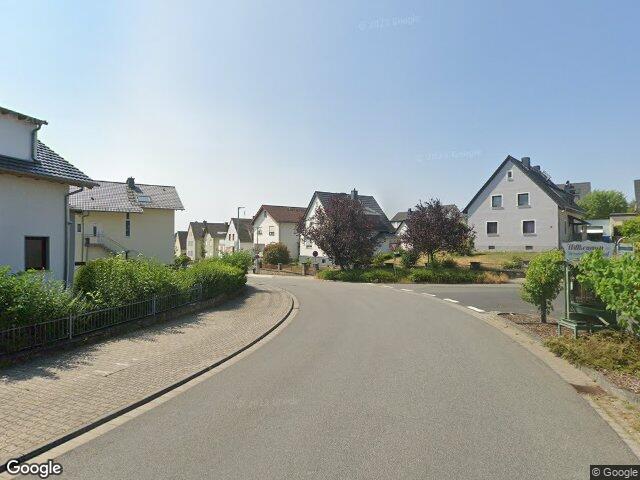 Zwangsversteigerung: Eigentumswohnung (3 bis 4 Zimmer), Kfz-Stellplatz (Tiefgarage) in Eltville, Rauenthal