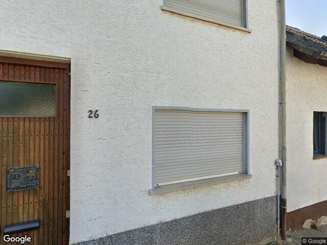 Zwangsversteigerung: Einfamilienhaus, Nebengebäuden, bebauten Grundstück in Tiefenthal