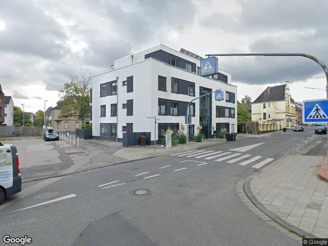 Zwangsversteigerung: Zweifamilienhaus, Reihenhaus, Garage in Mönchengladbach