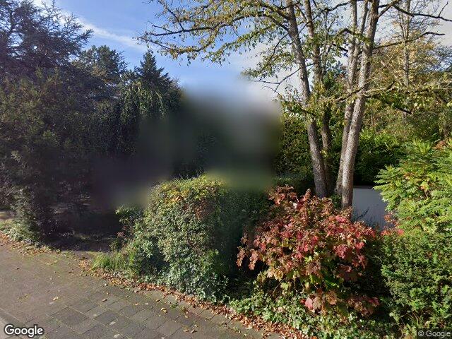 Zwangsversteigerung: Einfamilienhaus, Doppelgarage in Köln, Hahnwald