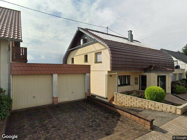 Zwangsversteigerung: Grundstück bebaut mit Einfamilienhaus mit Einliegerwohnung in Lebach, Dörsdorf
