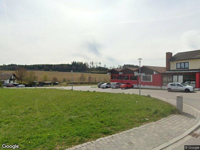 Zwangsversteigerung: Einfamilienhaus, Garage in Bogen