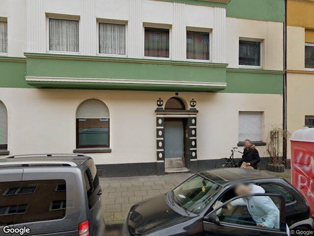 Zwangsversteigerung: Eigentumswohnung (ab 5 Zimmer) in Köln, Nippes