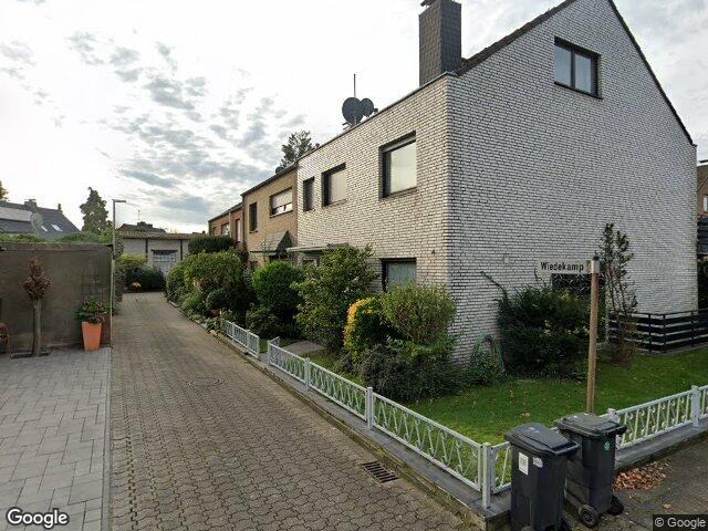 Zwangsversteigerung: Reihenendhaus mit Garage in Moers, Asberg