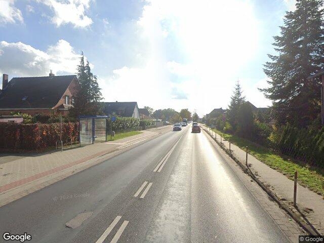 Zwangsversteigerung: Einfamilienhaus, mit Carport und Wintergarten in Rötgesbüttel, Kästorf