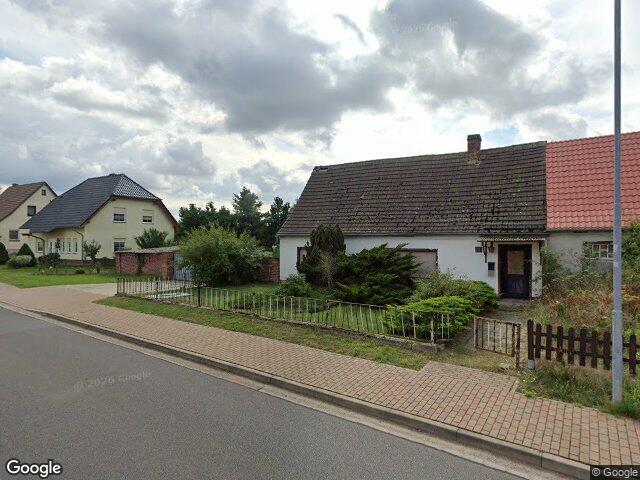 Zwangsversteigerung: Doppelhaushälfte in Schweinitz