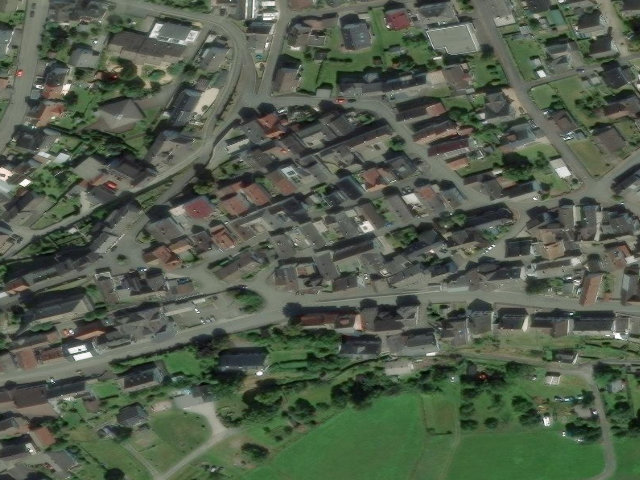 Zwangsversteigerung: Einfamilienhaus in Biedenkopf, Wallau
