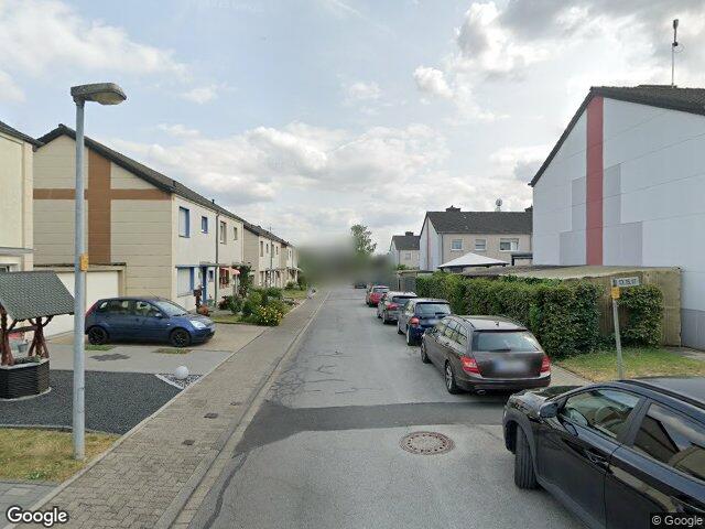 Zwangsversteigerung: Garage, Zweifamilienhaus in Bedburg