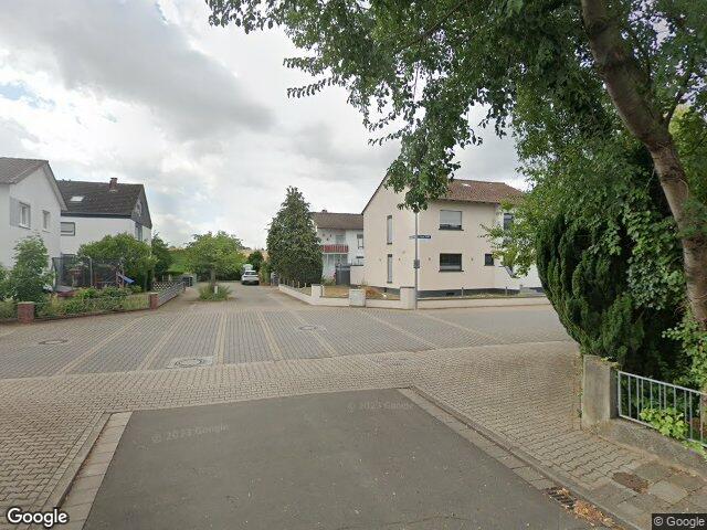 Zwangsversteigerung: Zweifamilienwohnhaus und einem freistehenden Nebengebäude - überbautes Grundstück in Worms, Pfedddersheim