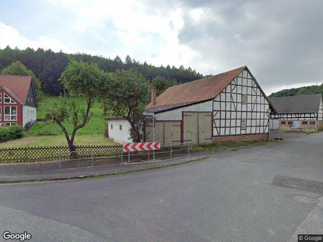 Zwangsversteigerung: Zweifamilienhaus, Scheune und Werkstatt in Breitenbach, Machtlos