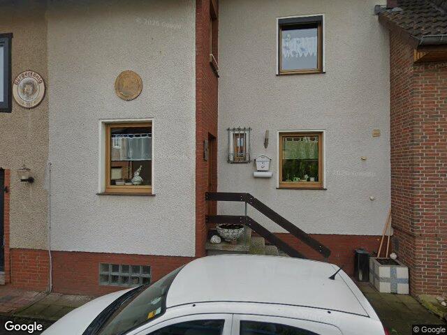Zwangsversteigerung: Einfamilienhaus in Bad Salzdetfurth, Heinde