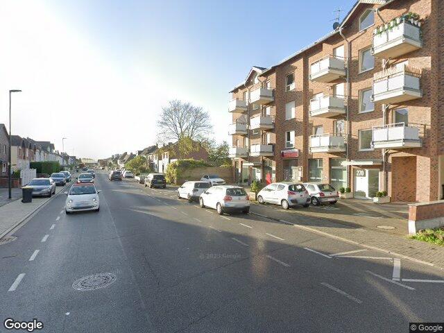 Zwangsversteigerung: Garage, Mehrfamilienhaus in Kerpen, Horrem