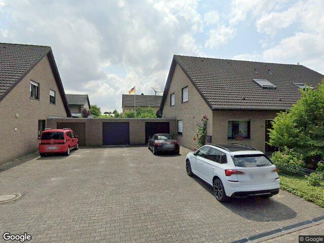 Zwangsversteigerung: Einfamilienhaus in Herzebrock-Clarholz, Herzebrock