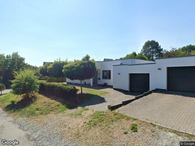 Zwangsversteigerung: Einfamilienhaus, Garage in Bremen, Schönebeck