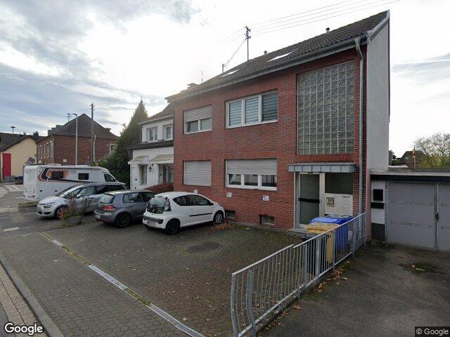 Zwangsversteigerung: Einfamilienhaus mit Anbau in Erftstadt, Kierdorf