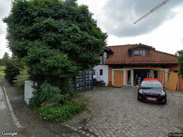 Zwangsversteigerung: Teileigentum, gewerbliche Räume (Praxis) und/oder Wohneinheit in einem Wohn-/Geschäftshaus in Buchbach
